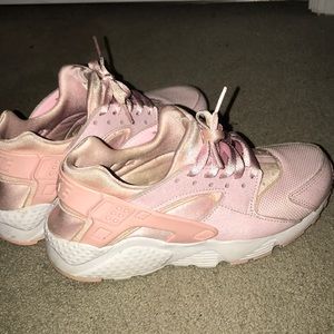 Nike women’s Hurache shoes